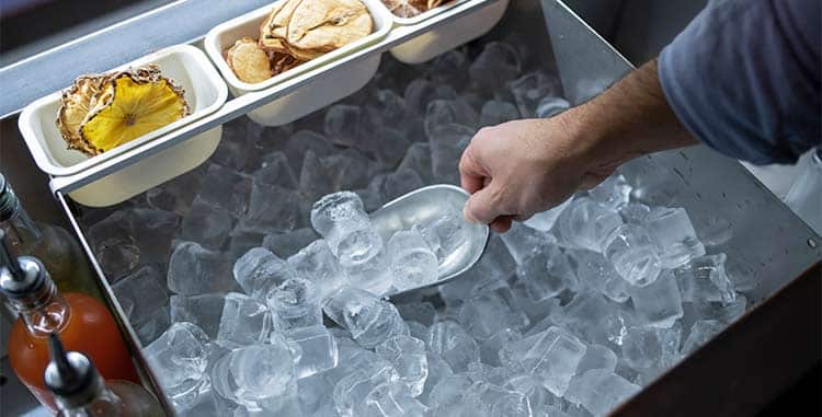 commercial-ice-maker