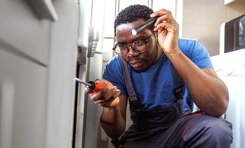 heating-maintenance-company-technician